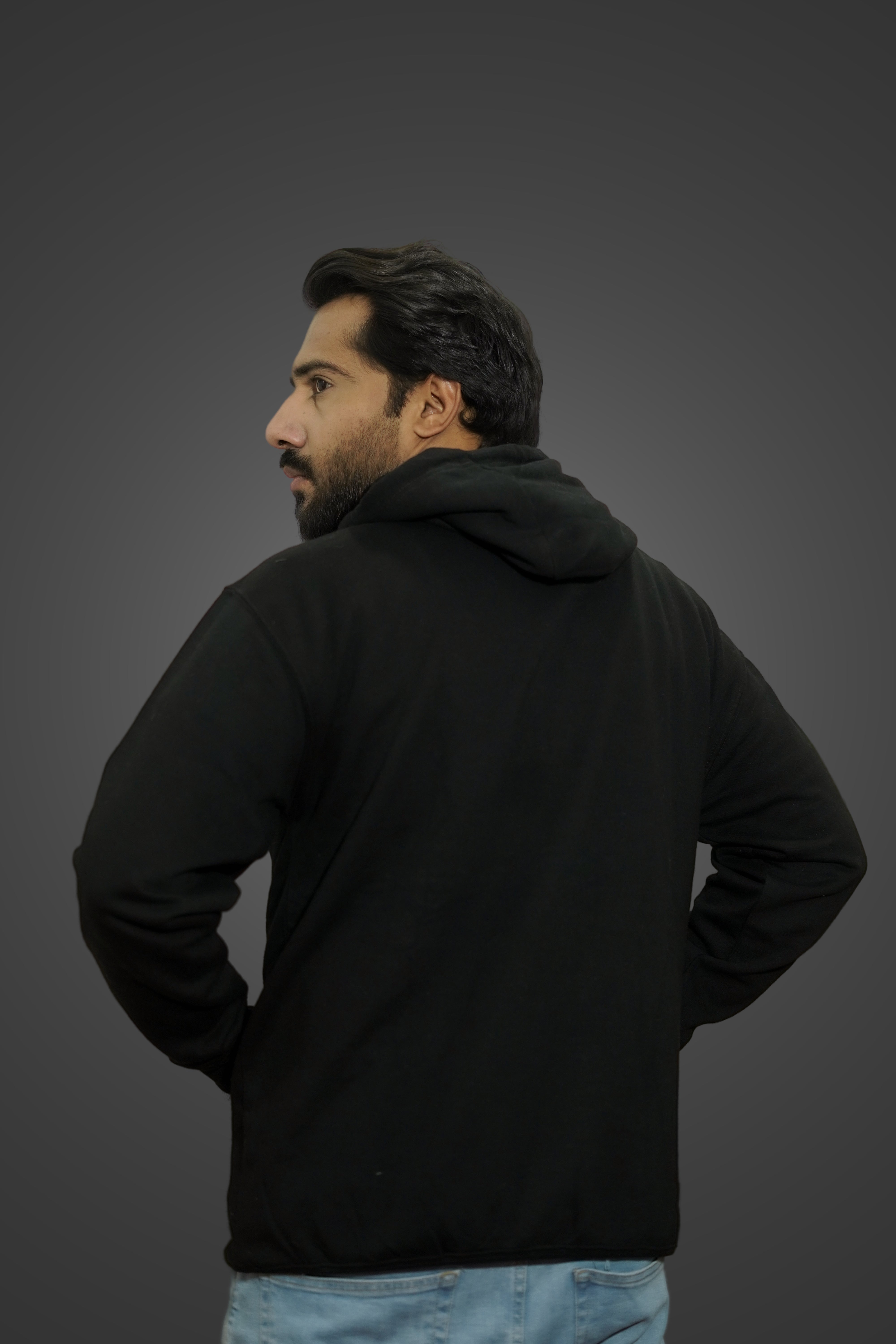 Black Varsity “Rimberio 10” Hoodie – Classic College Style