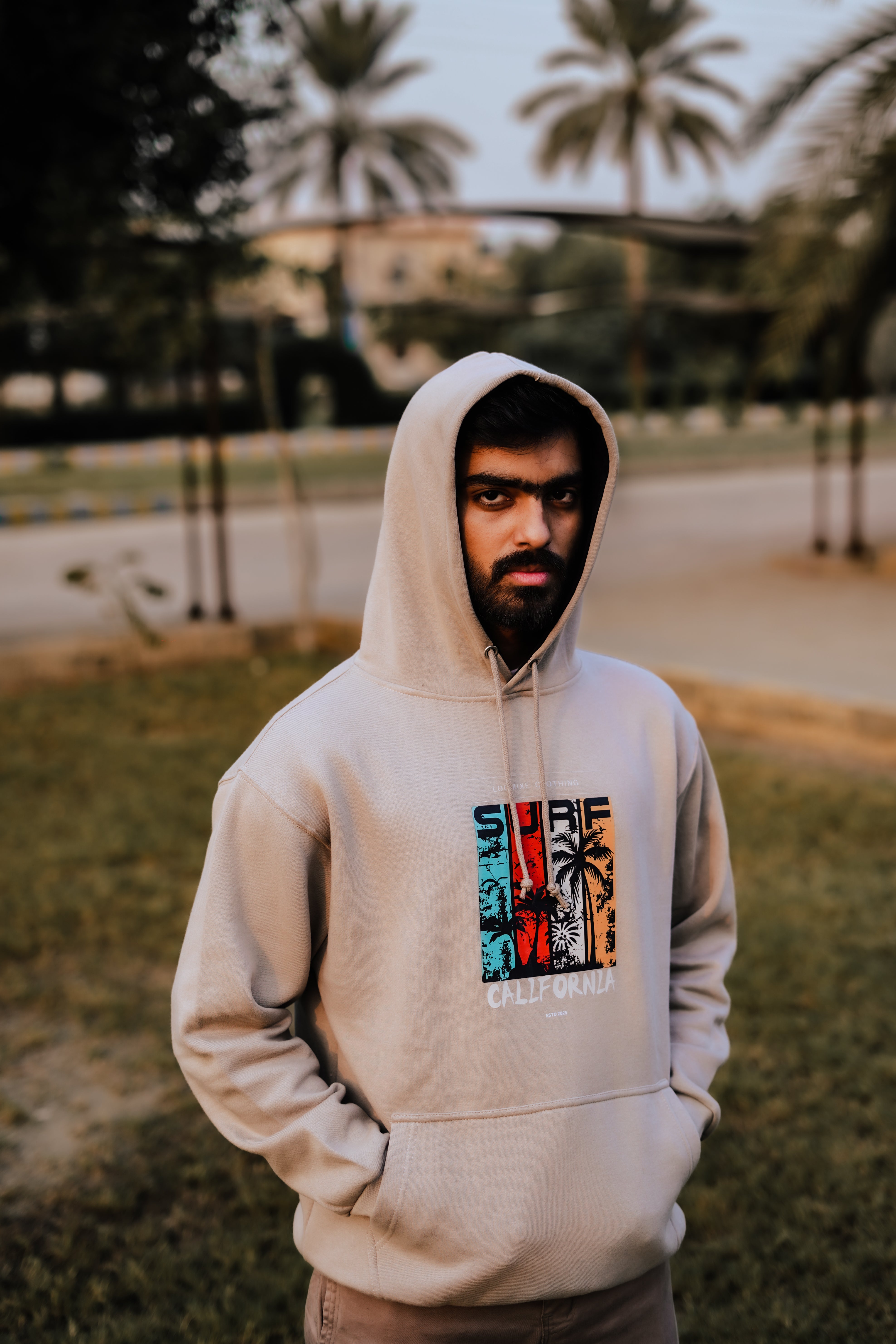 Ash Grey “Surf California” Graphic Hoodie – Casual PREMIUM Comfort.