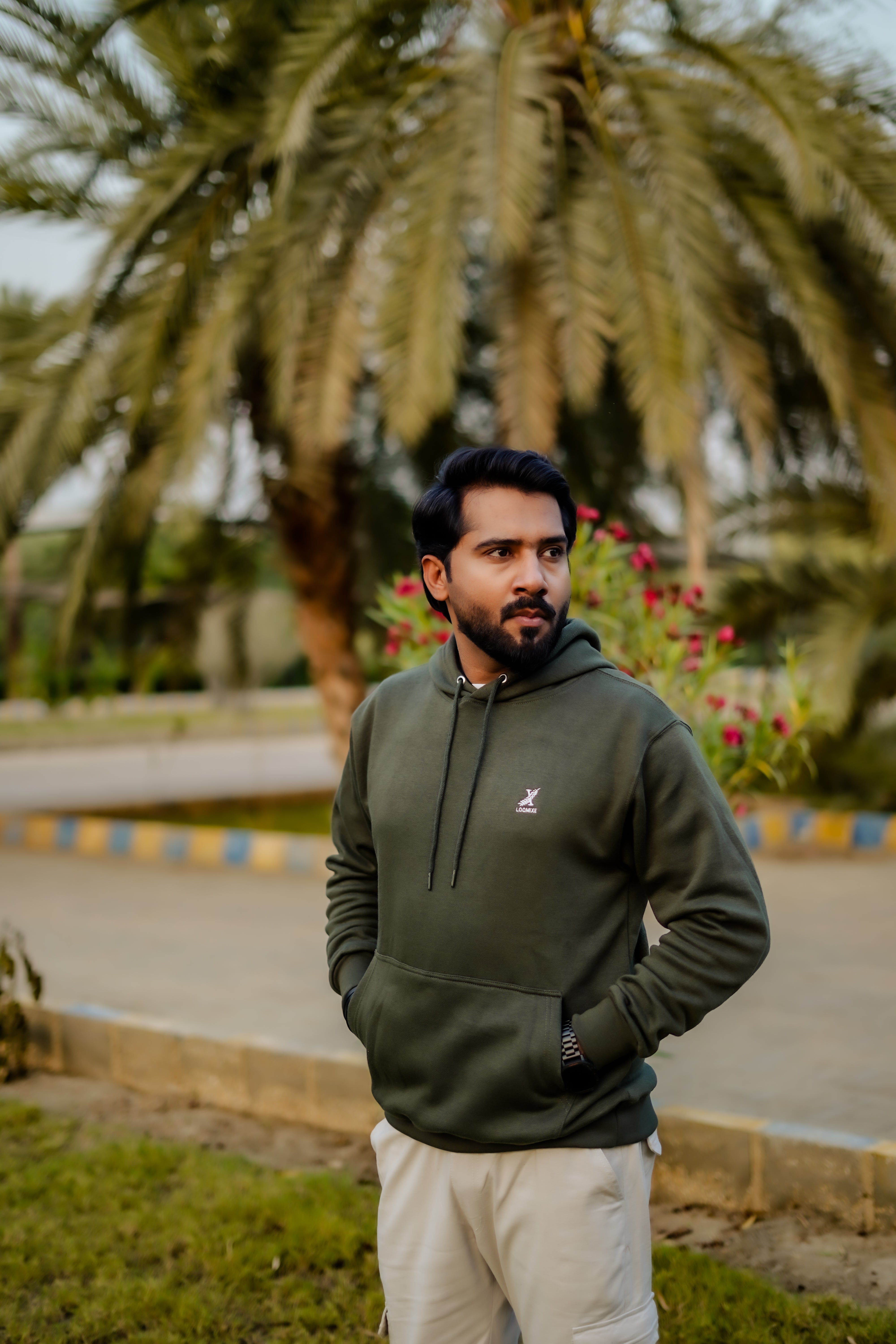 Olive Green Essential Hoodie – Clean Look, Maximum Comfort