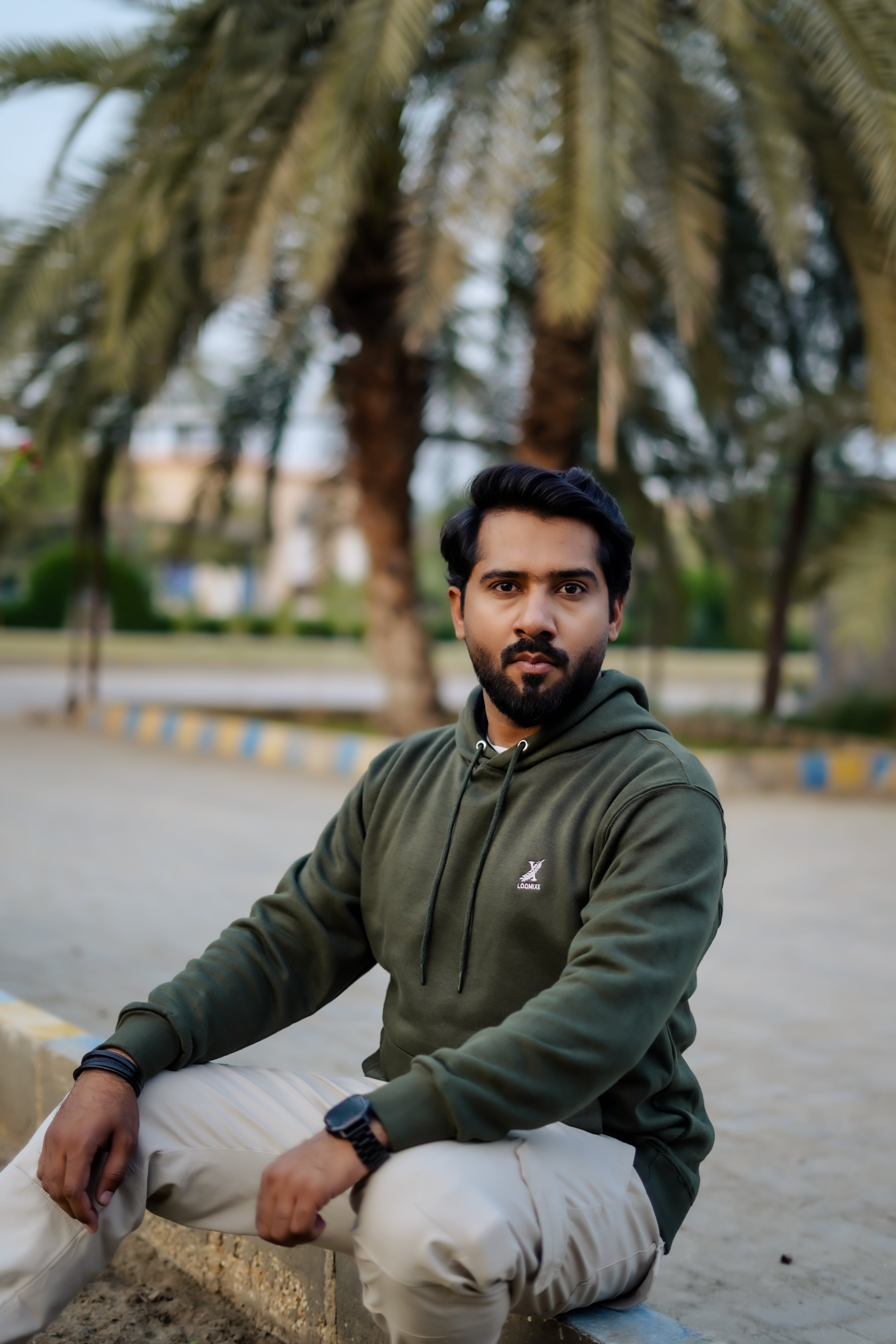 Olive Green Essential Hoodie – Clean Look, Maximum Comfort